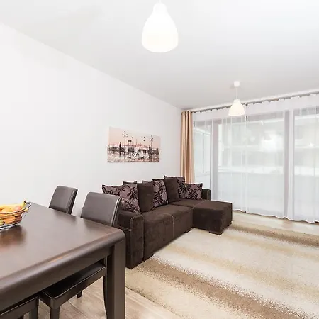 Citadel Park Apartment *